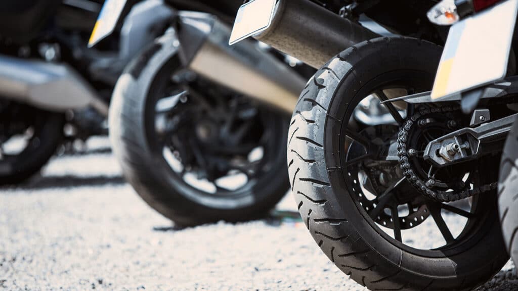 Patim de freio para moto Cobreq: tecnologia avançada e frenagem de alta performance